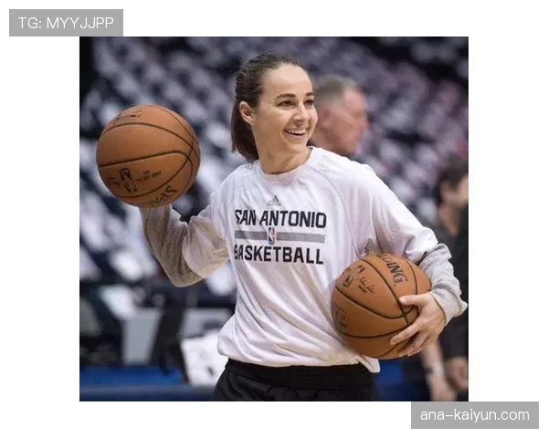 独家专访:王牌主帅贝基·哈蒙谈论卫冕压力与球队的长期健康管理策略